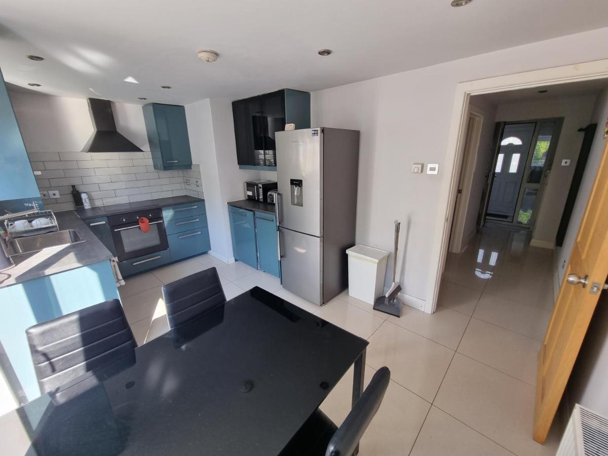 Single Room With En-Suite Shower Room In Zone 1 London Londres Exterior foto
